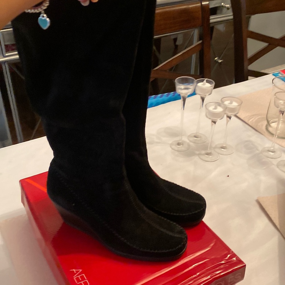 Black Suede Aerosoles wedge boot size 7.5 worn